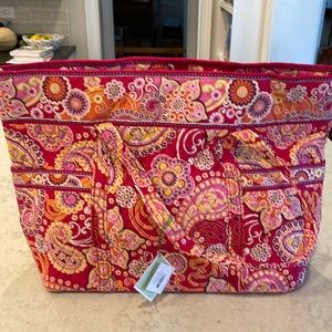 Vera Bradley NWT Super Tote Raspberry Fizz